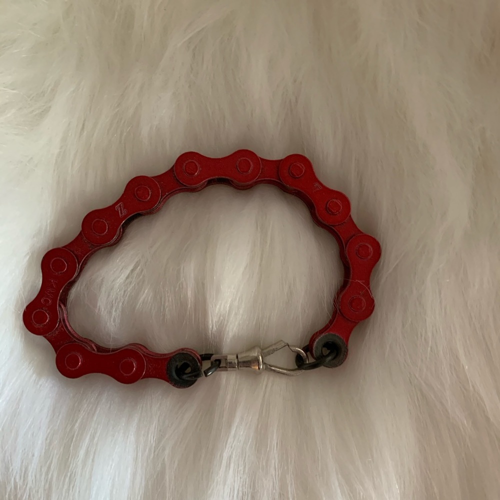 Ladies red chain biker bracelet new ❤️